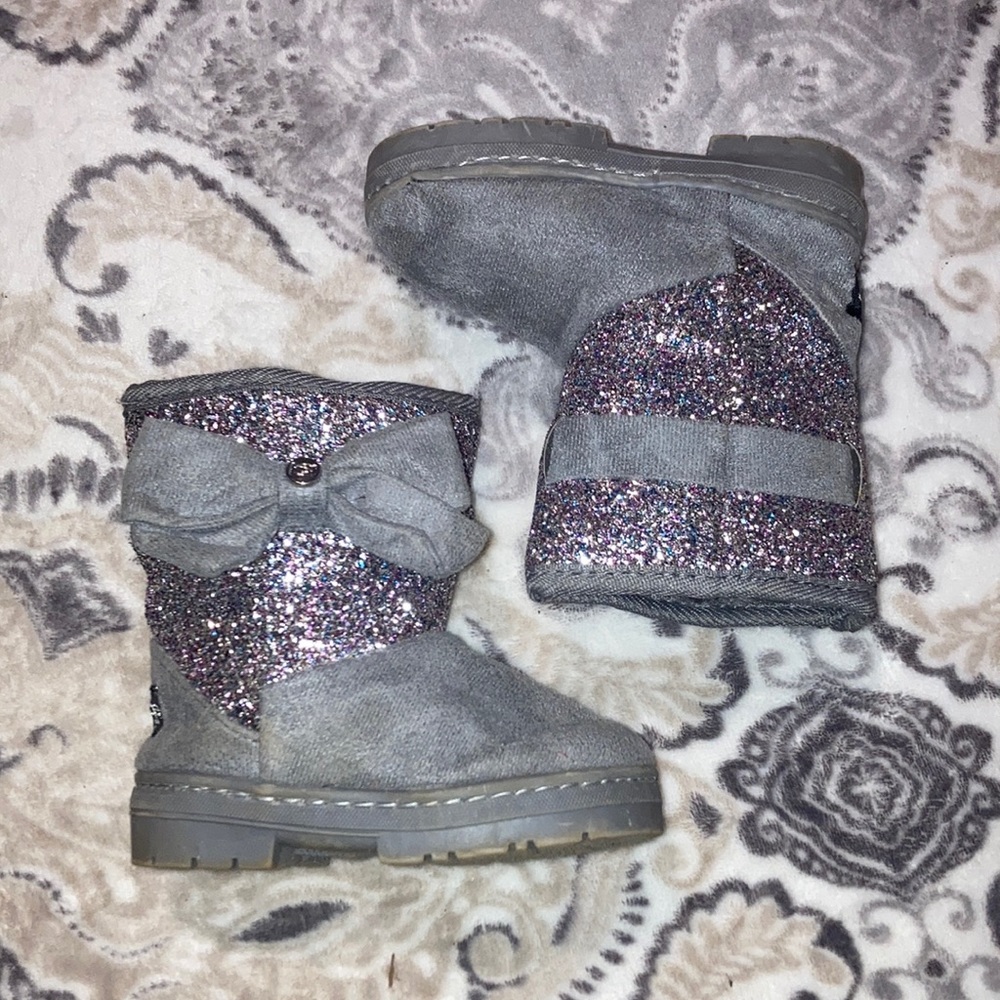 Bebe girls gray boots